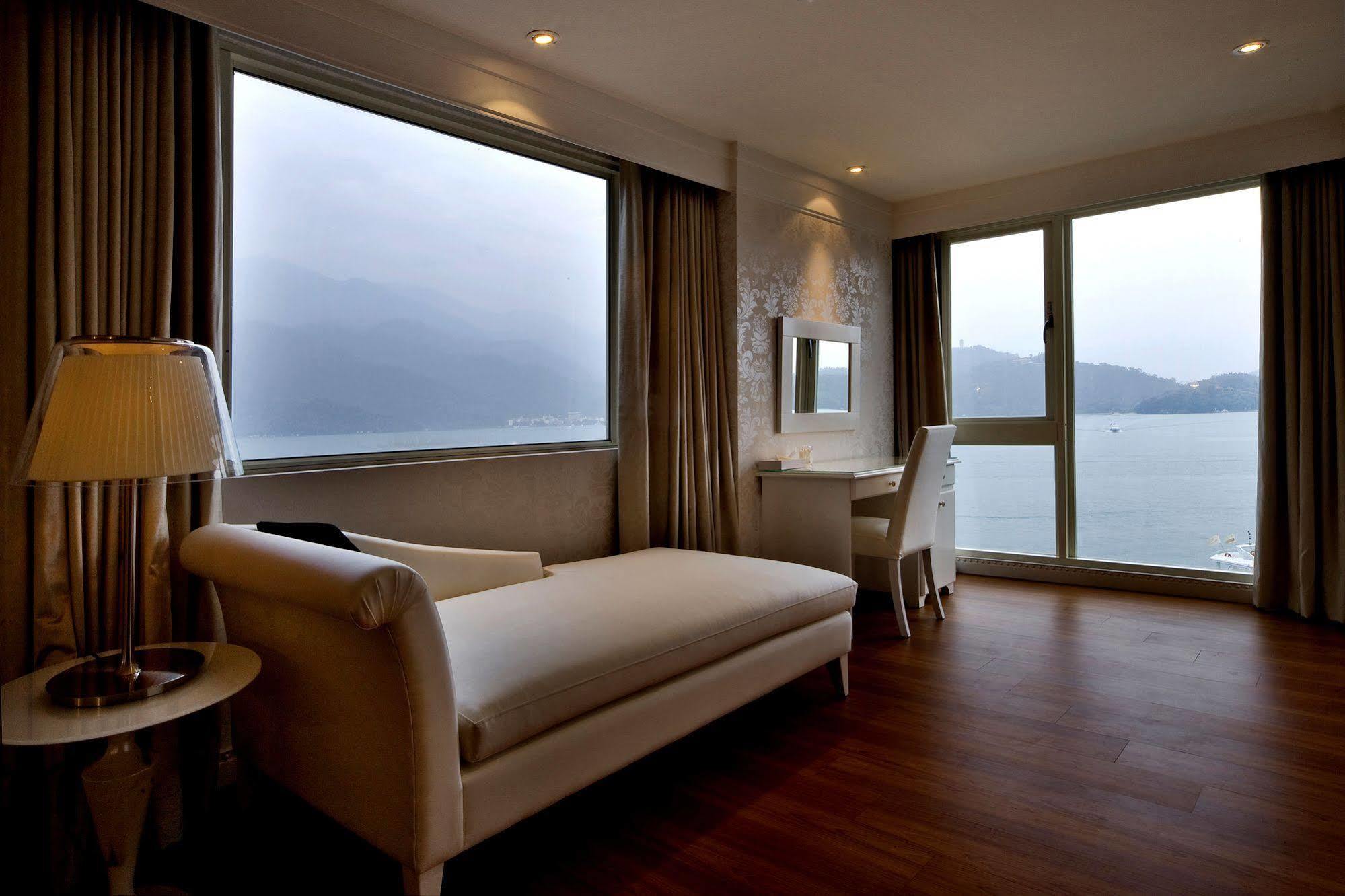 Spa Home Sun Moon Lake Luxury Lakeside Hotel Yuchi Extérieur photo