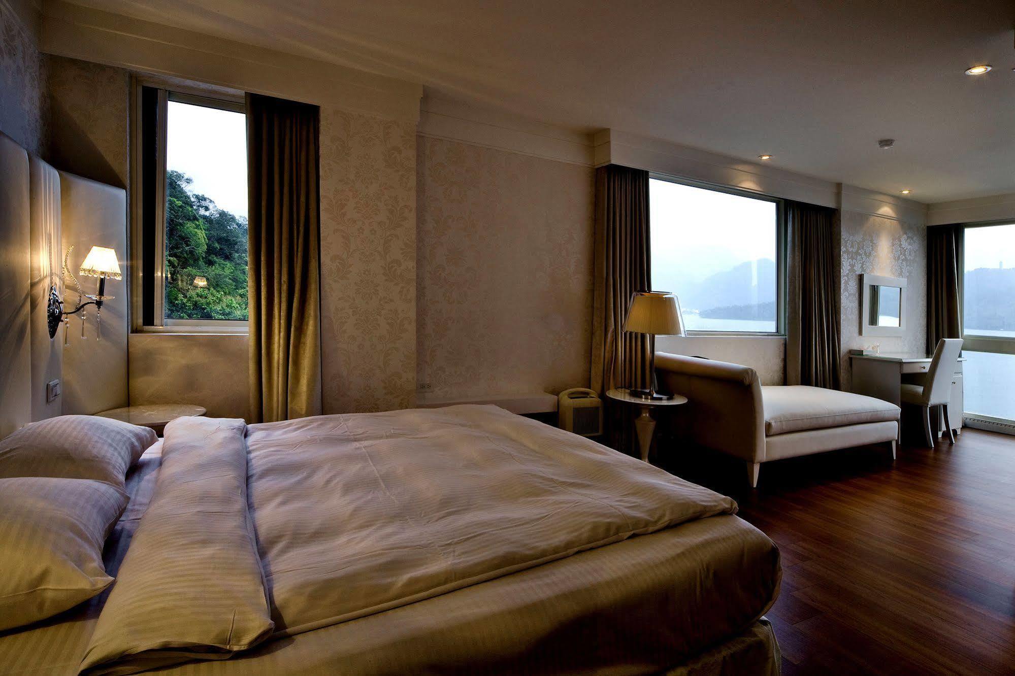 Spa Home Sun Moon Lake Luxury Lakeside Hotel Yuchi Extérieur photo